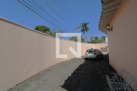 Casa à venda com 647m², 5 quartos e 8 vagasQuintal