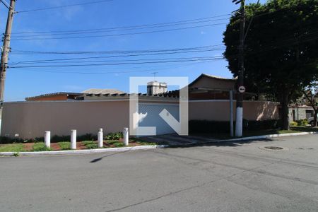 Casa à venda com 647m², 5 quartos e 8 vagasFachada