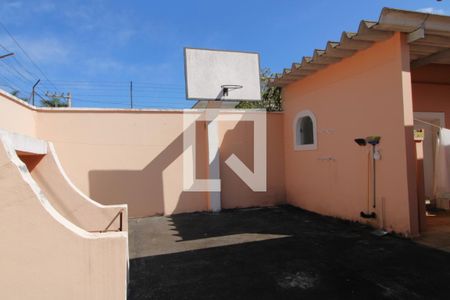 Casa à venda com 647m², 5 quartos e 8 vagasQuintal 