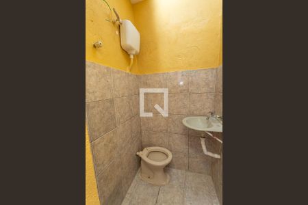 Banheiro 1 de casa para alugar com 1 quarto, 68m² em Centro, Diadema