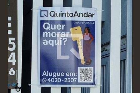 Apartamento para alugar com 42m², 2 quartos e 1 vaga Apartamento para alugar com 42m², 2 quartos e 1 vagaPlaquinha instalada no portão do imóvel