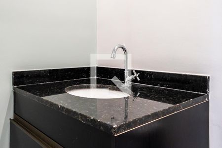Banheiro de apartamento à venda com 1 quarto, 25m² em Pinheiros, São Paulo