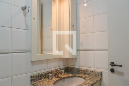 Apartamento à venda com 77m², 3 quartos e 2 vagas Apartamento à venda com 77m², 3 quartos e 2 vagasBanheiro da Suíte