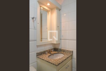 Apartamento à venda com 77m², 3 quartos e 2 vagas Apartamento à venda com 77m², 3 quartos e 2 vagasBanheiro da Suíte