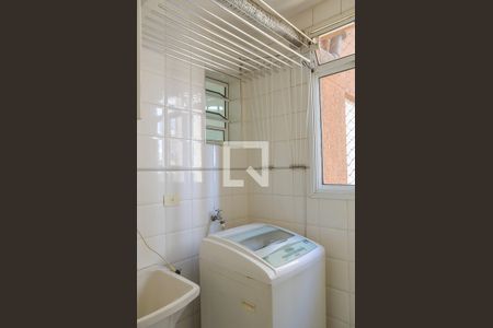 Apartamento à venda com 77m², 3 quartos e 2 vagas Apartamento à venda com 77m², 3 quartos e 2 vagasÁrea de Serviço