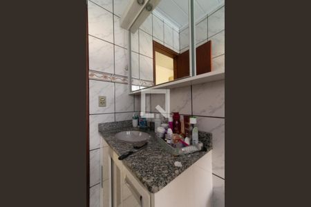 Casa à venda com 218m², 4 quartos e 4 vagasBanheiro do Quarto 2