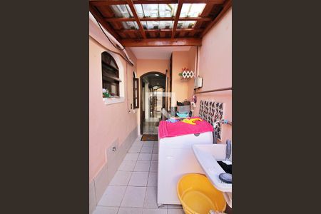 Casa à venda com 159m², 3 quartos e 2 vagasLavanderia