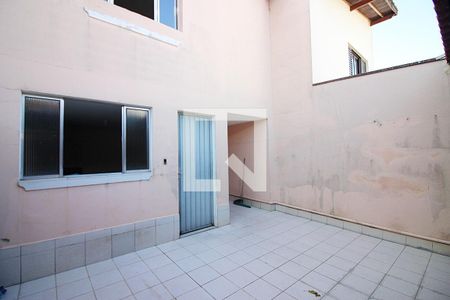 Casa à venda com 159m², 3 quartos e 2 vagasQuintal