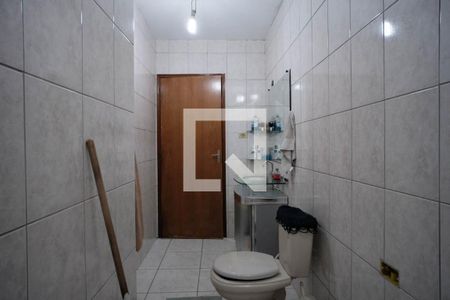 Casa à venda com 169m², 4 quartos e 2 vagas Casa à venda com 169m², 4 quartos e 2 vagasBanheiro da Suíte
