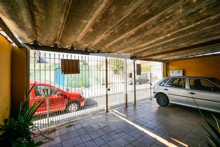 Casa à venda com 140m², 2 quartos e 2 vagas Casa à venda com 140m², 2 quartos e 2 vagasGaragem