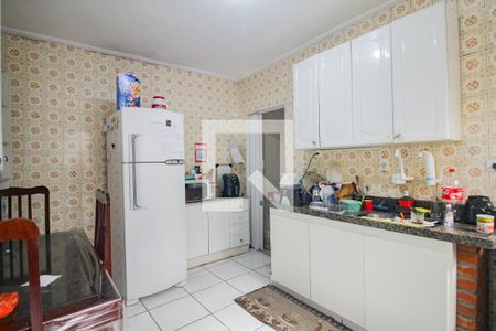 Casa à venda com 96m², 3 quartos e 2 vagascozinha