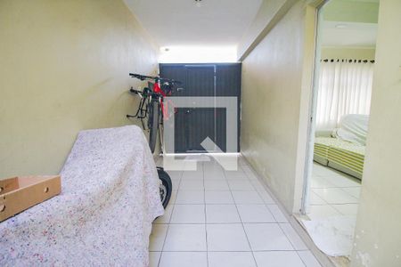 Casa à venda com 96m², 3 quartos e 2 vagasgaragem
