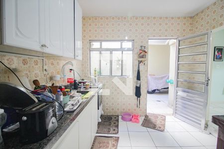 Casa à venda com 96m², 3 quartos e 2 vagascozinha