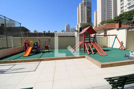 Apartamento à venda com 105m², 3 quartos e 3 vagasÁrea comum - Playground 