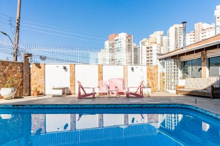 Casa à venda com 545m², 5 quartos e 4 vagas Casa à venda com 545m², 5 quartos e 4 vagas1o. Andar - Piscina