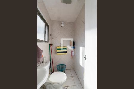 Casa à venda com 545m², 5 quartos e 4 vagas Casa à venda com 545m², 5 quartos e 4 vagas1o. Andar - Banheiro de Serviço