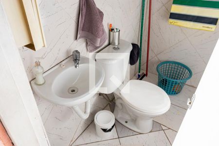 Casa à venda com 545m², 5 quartos e 4 vagas Casa à venda com 545m², 5 quartos e 4 vagas1o. Andar - Banheiro de Serviço