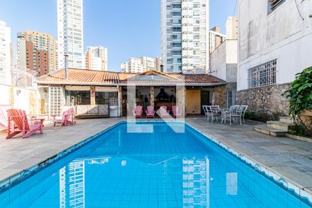 Casa à venda com 545m², 5 quartos e 4 vagas Casa à venda com 545m², 5 quartos e 4 vagas1o. Andar - Piscina