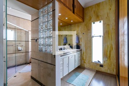 Casa à venda com 545m², 5 quartos e 4 vagas Casa à venda com 545m², 5 quartos e 4 vagas2o. Andar - Closet da Suíte 1