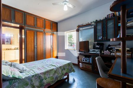 Casa à venda com 545m², 5 quartos e 4 vagas Casa à venda com 545m², 5 quartos e 4 vagas2o. Andar - Suíte 2