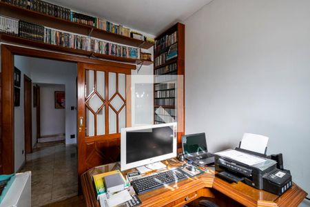 Casa à venda com 545m², 5 quartos e 4 vagas Casa à venda com 545m², 5 quartos e 4 vagas2o. Andar - Escritório