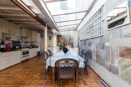 Casa à venda com 545m², 5 quartos e 4 vagas Casa à venda com 545m², 5 quartos e 4 vagas1o. Andar - Espaço Gourmet