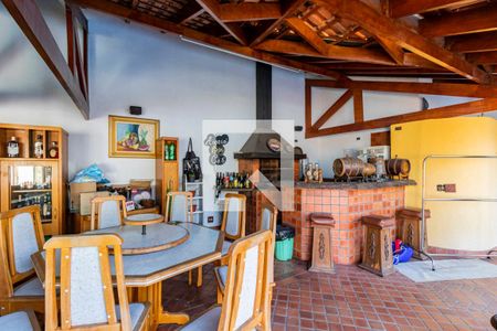 Casa à venda com 545m², 5 quartos e 4 vagas Casa à venda com 545m², 5 quartos e 4 vagas1o. Andar - Churrasqueira