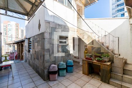 Casa à venda com 545m², 5 quartos e 4 vagas Casa à venda com 545m², 5 quartos e 4 vagas1o. Andar - Quintal