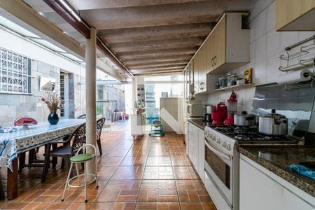 Casa à venda com 545m², 5 quartos e 4 vagas Casa à venda com 545m², 5 quartos e 4 vagas1o. Andar - Espaço Gourmet