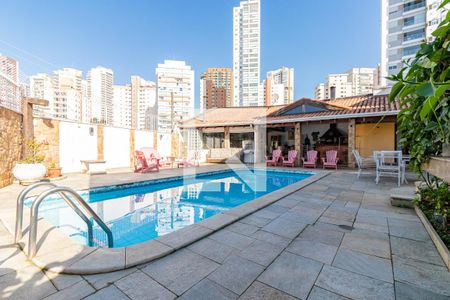 Casa à venda com 545m², 5 quartos e 4 vagas Casa à venda com 545m², 5 quartos e 4 vagas1o. Andar - Piscina