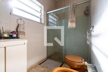 Casa à venda com 545m², 5 quartos e 4 vagas Casa à venda com 545m², 5 quartos e 4 vagas2o. Andar - Banheiro da Suíte 2