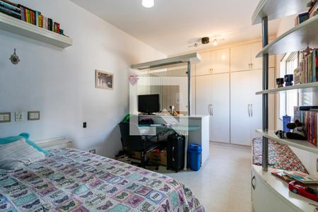 Casa à venda com 545m², 5 quartos e 4 vagas Casa à venda com 545m², 5 quartos e 4 vagas2o. Andar - Suíte 3