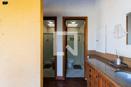 Casa à venda com 545m², 5 quartos e 4 vagas Casa à venda com 545m², 5 quartos e 4 vagas1o. Andar - Banheiro da Churrasqueira