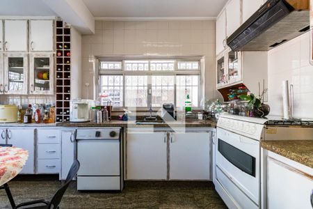 Casa à venda com 545m², 5 quartos e 4 vagas Casa à venda com 545m², 5 quartos e 4 vagas1o. Andar - Cozinha