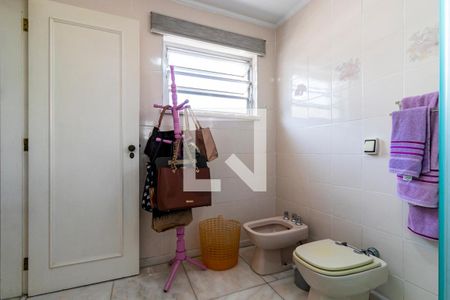 Casa à venda com 545m², 5 quartos e 4 vagas Casa à venda com 545m², 5 quartos e 4 vagas2o. Andar - Banheiro da Suíte 3