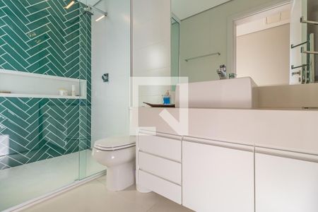 Apartamento à venda com 360m², 3 quartos e 5 vagas Apartamento à venda com 360m², 3 quartos e 5 vagasBanheiro da Suíte 2