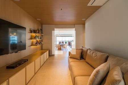 Apartamento à venda com 360m², 3 quartos e 5 vagas Apartamento à venda com 360m², 3 quartos e 5 vagasSala de TV