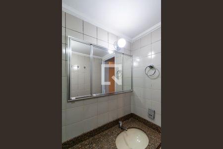 Apartamento à venda com 52m², 2 quartos e 1 vaga Apartamento à venda com 52m², 2 quartos e 1 vagaBanheiro Social