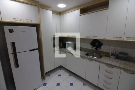 Apartamento à venda com 170m², 3 quartos e 2 vagasCozinha