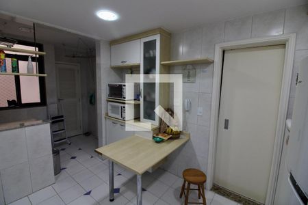 Apartamento à venda com 170m², 3 quartos e 2 vagasCozinha