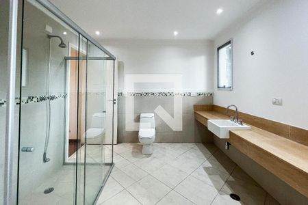 Casa à venda com 250m², 3 quartos e 2 vagas Casa à venda com 250m², 3 quartos e 2 vagasBanheiro da Suíte 3
