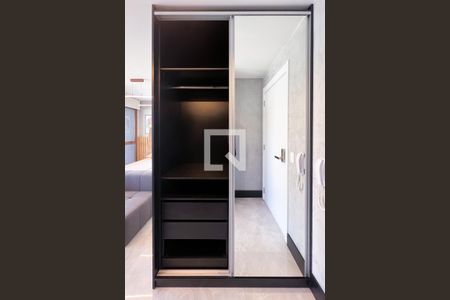 Sala/Quarto e Cozinha integrada de apartamento para alugar com 1 quarto, 28m² em Vila Nova Conceição, São Paulo