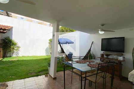 Casa de condomínio à venda com 165m², 3 quartos e 3 vagasVaranda