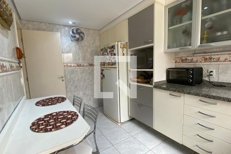 Casa de condomínio à venda com 165m², 3 quartos e 3 vagasCozinha