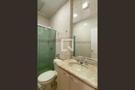 Casa de condomínio à venda com 165m², 3 quartos e 3 vagasBanheiro Corredor