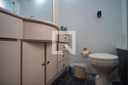 Apartamento à venda com 80m², 2 quartos e sem vagaBanheiro da Suíte