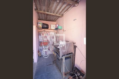 Casa à venda com 195m², 3 quartos e 4 vagas Casa à venda com 195m², 3 quartos e 4 vagasQuarto de despejo