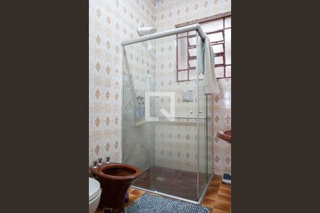 Casa à venda com 195m², 3 quartos e 4 vagas Casa à venda com 195m², 3 quartos e 4 vagasBanheiro social