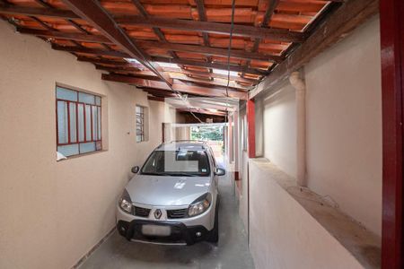 Casa à venda com 195m², 3 quartos e 4 vagas Casa à venda com 195m², 3 quartos e 4 vagasGaragem