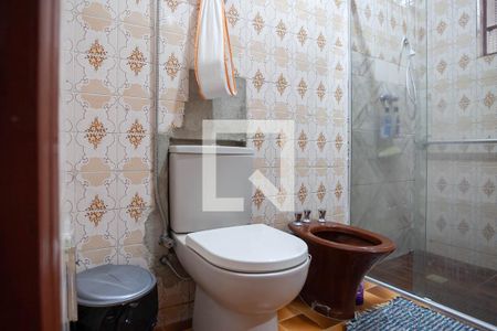 Casa à venda com 195m², 3 quartos e 4 vagas Casa à venda com 195m², 3 quartos e 4 vagasBanheiro social